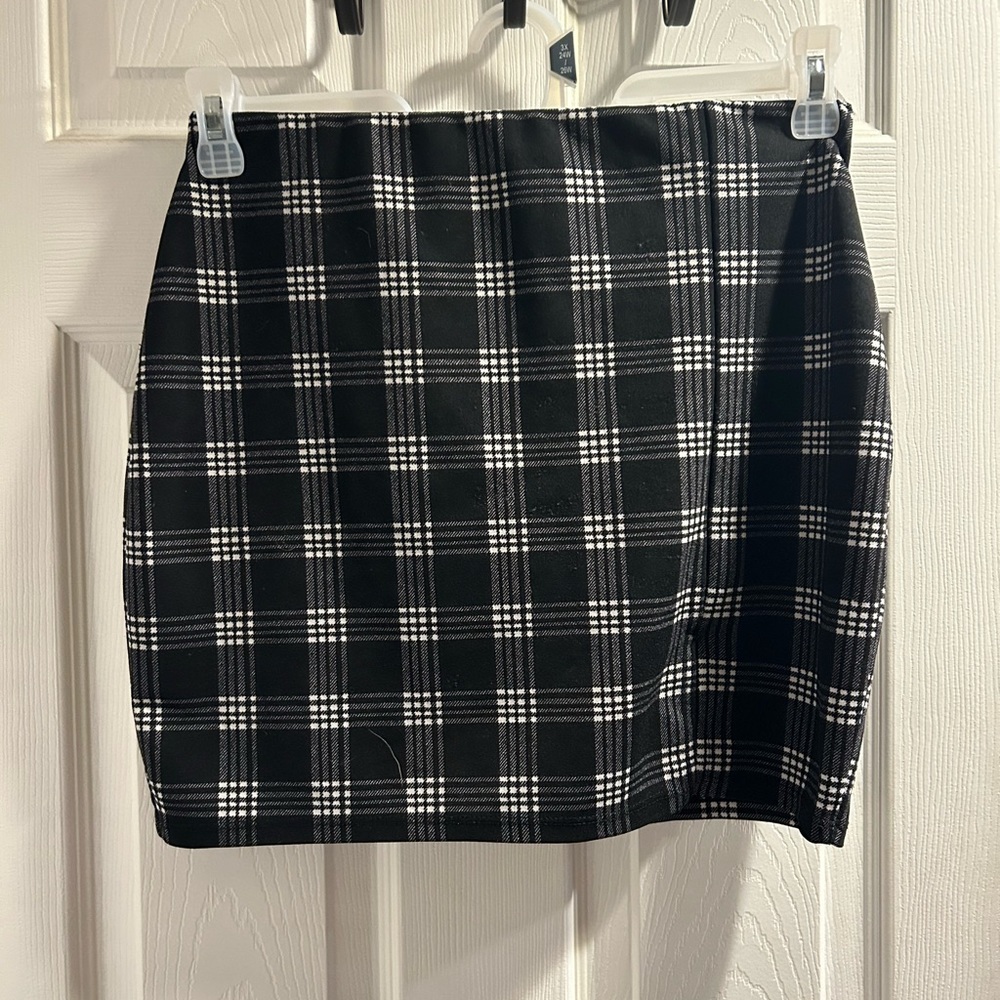 Black and White Checkered Skirt